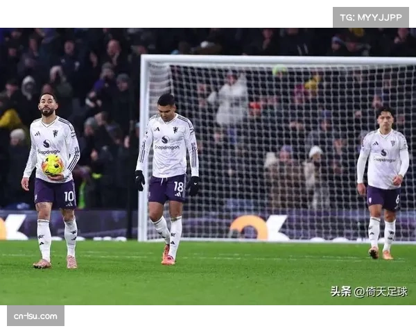 B费助攻双响谢什科梅开二度,曼联2-2战平伯恩利 B费助攻双响谢什科梅开二度,曼联2-2战平伯恩利