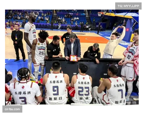 CBA外援卡巴高效砍两双，助深圳队主场告捷