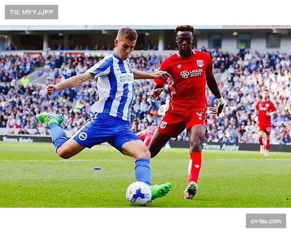 从保级区到安全区：通讯记录卢顿镇在赛季最后阶段惊心动魄的抢分之旅